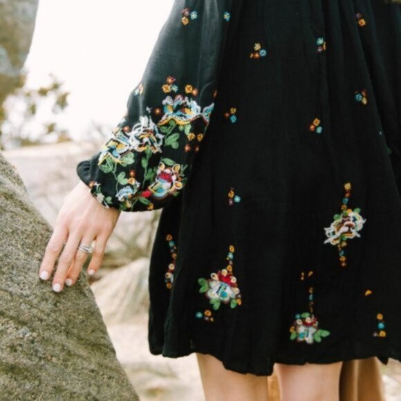 Free People Oxford Black Embroidered Swing Dress Floral size XS Oversized Boho - Picture 10 of 16